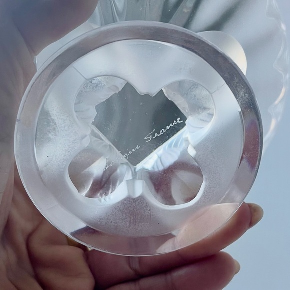 Lalique Crystal Pedestal Bowl with Bird Design 5 1/2” across x 3 3/8” T - Picture 16 of 16